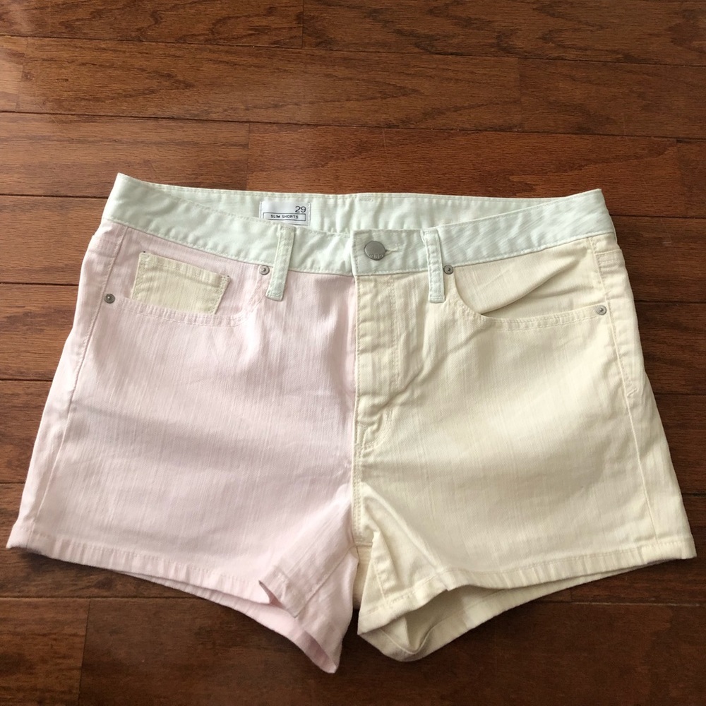 Gap women’s color block shorts size 29 never worn